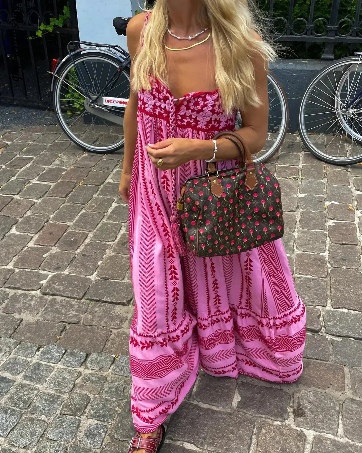 Boho Maxikleid mit Stickerei & Spaghettiträgern – Sommer Chic