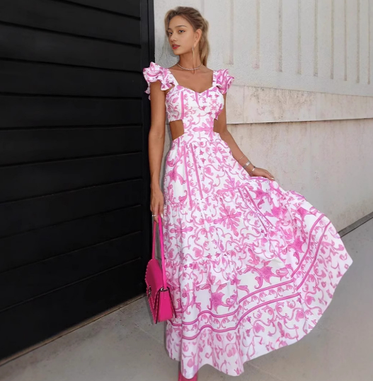 Sommerliches Maxikleid mit Blumenmuster – Tiefer V-Ausschnitt & Rüschenärmel