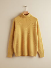 Ragna | Damen Strickpullover Rautenmuster Rollkragen – Goldgelb