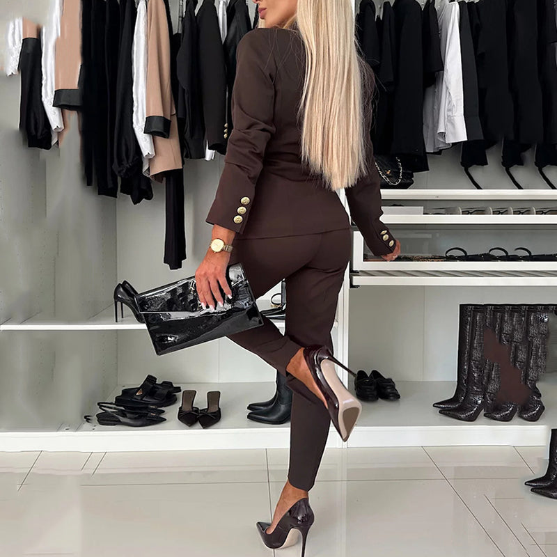 Melanie | Damenanzug mit Doppelreiher und schmaler Hose