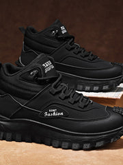 Rovenno | Strapazierfähige Hiking-Boots mit modernem Profil – Schwarz