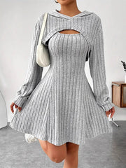 Mirellia - Strick-Minikleid mit Kapuze – Grau