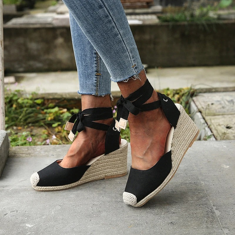 Alena – Stylische Keilsandaletten
