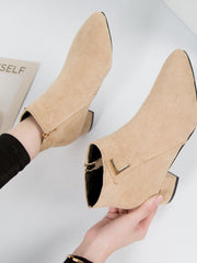 Drune | Stiefeletten - Wildleder-ähnliches Material - Spitzes Ende - Blockabsatz - Reißverschluss – Beige