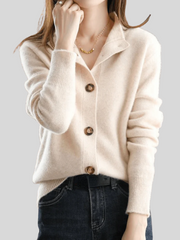 Wulfine | Damen Strickjacke mit Knopfleiste – Beige