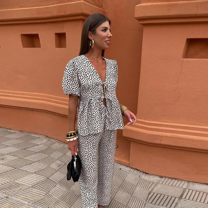 Zweiteiliges Sommer-Outfit für Damen